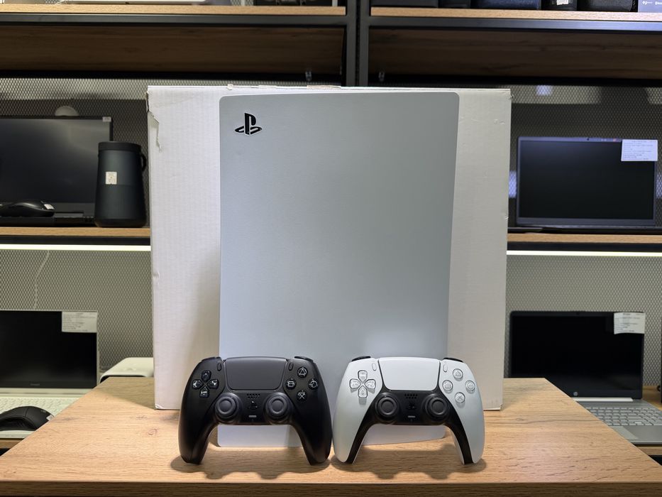 Sony PlayStation 5 Fat, 825 GB, 2 джойстика, 13.40 версия, 2341/А10