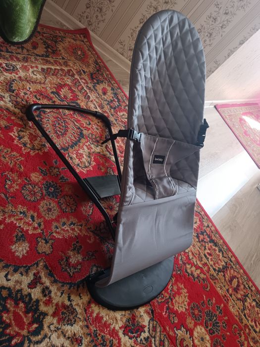 Продам шезлонг детский