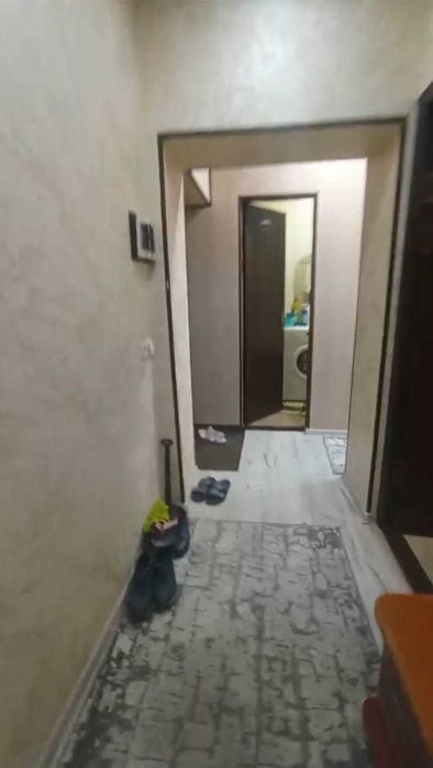 м.Буюк Ипак Йули Лафарга 2(3)-комн 2/4 47,3 м² кирпич 2х6 меб/тех