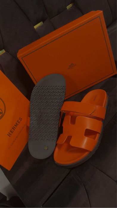 Sandale Hermes Chypre NOI - Marimea 43 (vin ca un 41-42) - Pret Neg