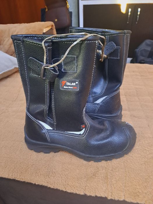 Рабочие спец сапоги сезон зима , весна , осень