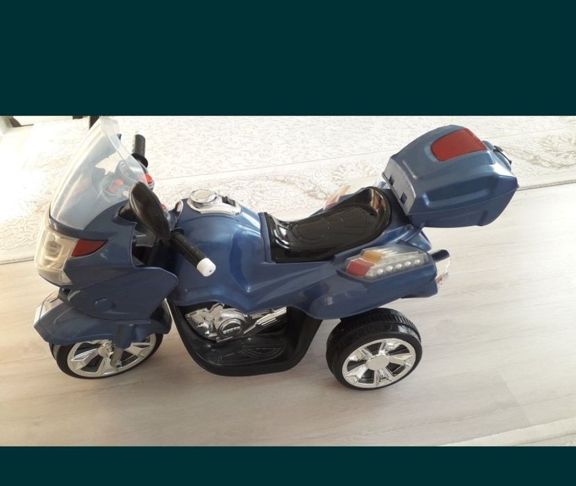 Акумулаторен мотор