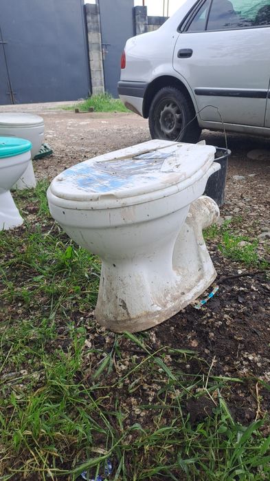 Продам унитаз с доставкой