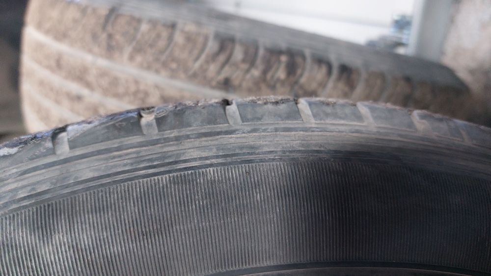 Продам шины 
Цена 100 т