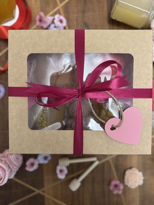 Cutie cadou 1 & 8 Martie