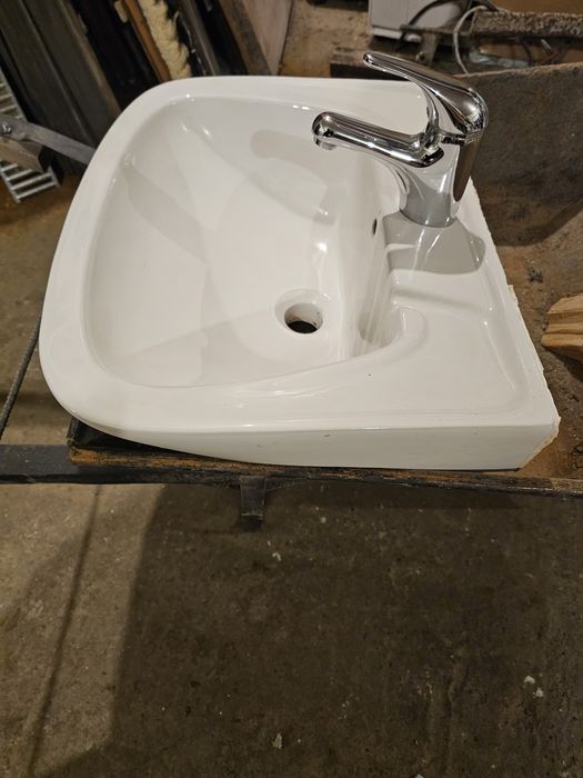 Мивка със смесител - (53,5х41)