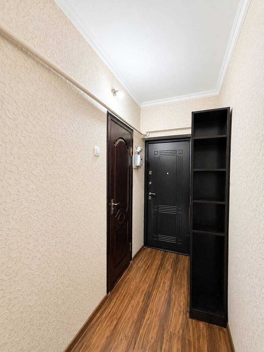 Срочно 1-комнатная на Гостинице Россия ( Grand Mir )