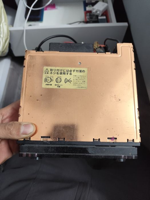 Продам автомогнитолу carrozzeria