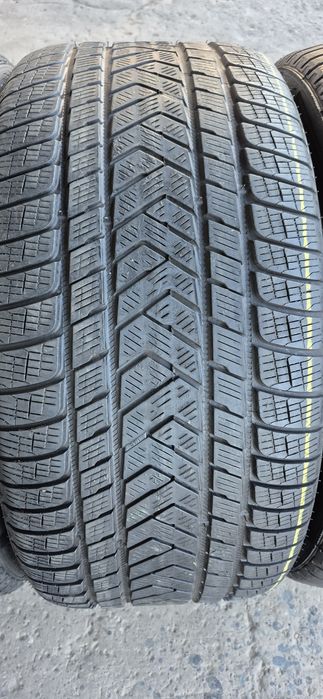 4 anvelope iarna Pirelli,fata 275/45/21,spate 315/40/21.Pret pe bucata