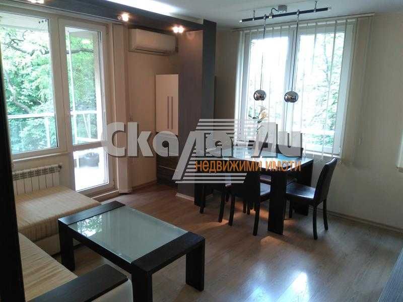 Дава се под наем Двустаен апартамент в София, Гео Милев - 70 кв.м за 670 € - Снимка #1