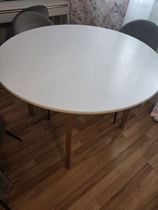 Трапезна маса Jysk