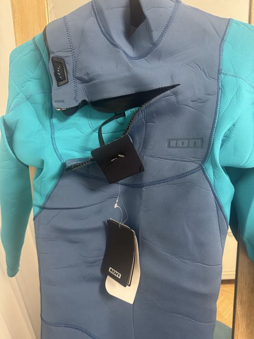 Costum neopren ION nou