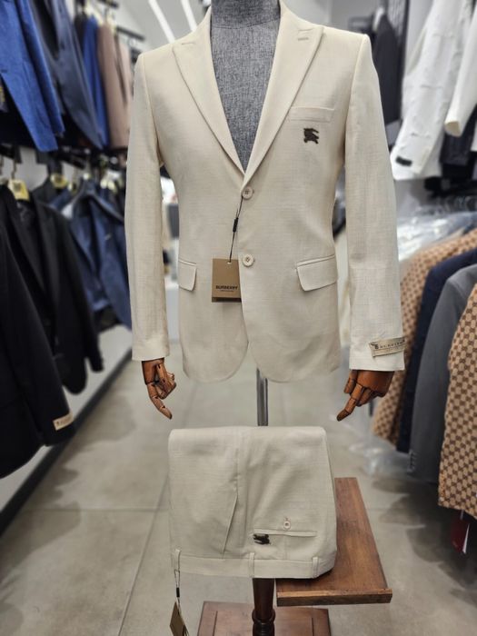 Costum BURBERRY barbati super calitate