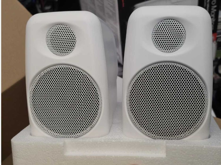 Студийные мониторы IK MULTIMEDIA iLoud Micro Monitor White