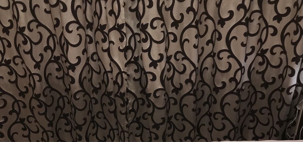 2 Draperii maro cu model