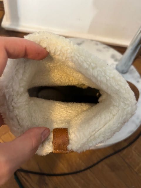 03. Cizme Camel noi piele întoarsă,blana naturală Italia  40/41