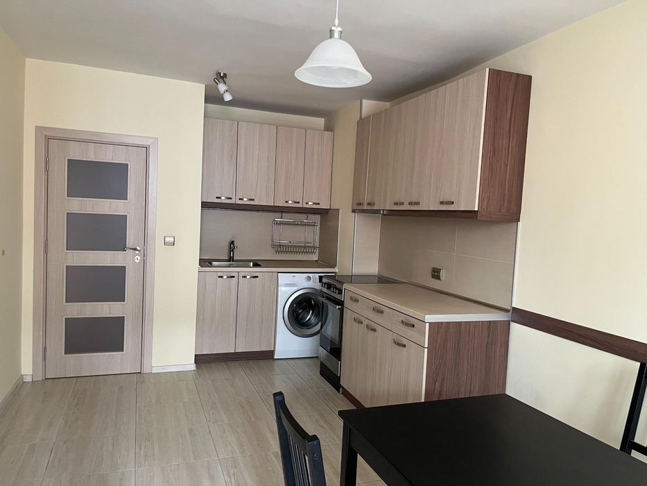 Дава се под наем Тристаен апартамент в София, Студентски град - 125 кв.м за 875 € - Снимка #2