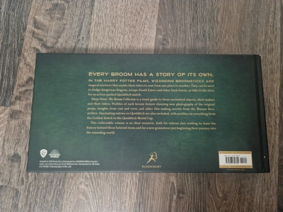 Harry Potter - The Broom Collection and Other Artefacts from the Wizar