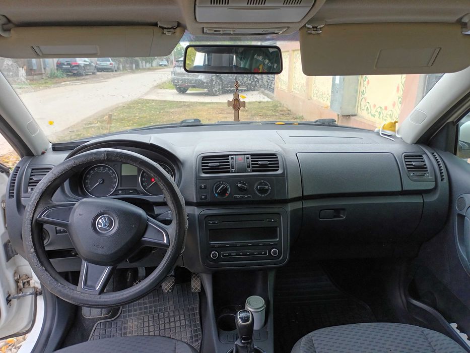 SKODA Fabia 2014 — imagine 5