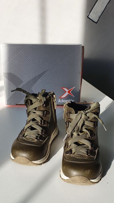 Ботинки для мальчика в отличном состоянии, 23 размер, 13.5см