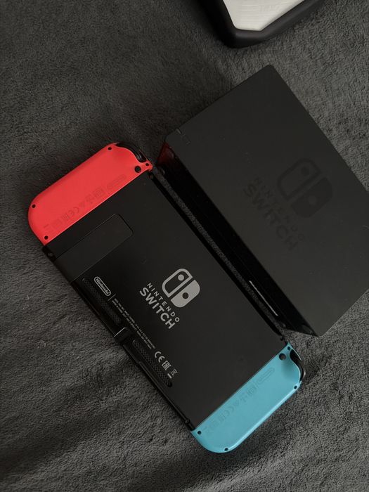 Nintendo Switch V1+ Joy-Con + Dock 900 lei