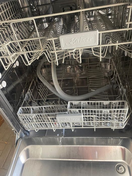 Продам посудомоечную машину