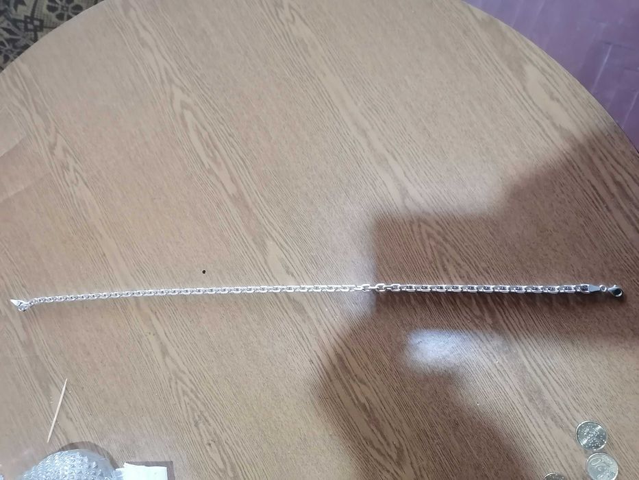 Невероятен  сребърен  ланец