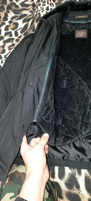 Kurtka, yap yangi, 1 marotaba ham ko'chaga kiyilmagan 50-razmer