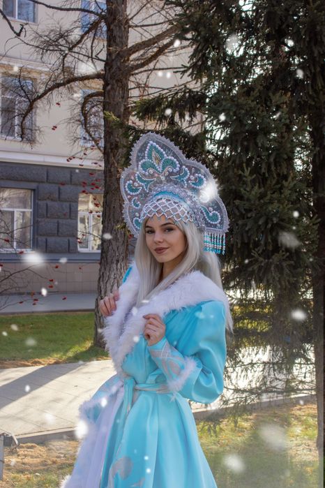 Дед Мороз и Снегурочка