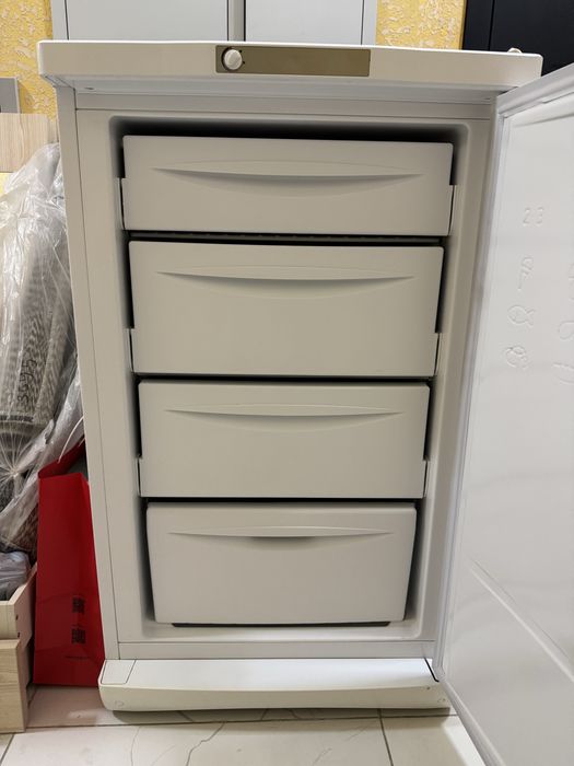 Морозильник Indesit