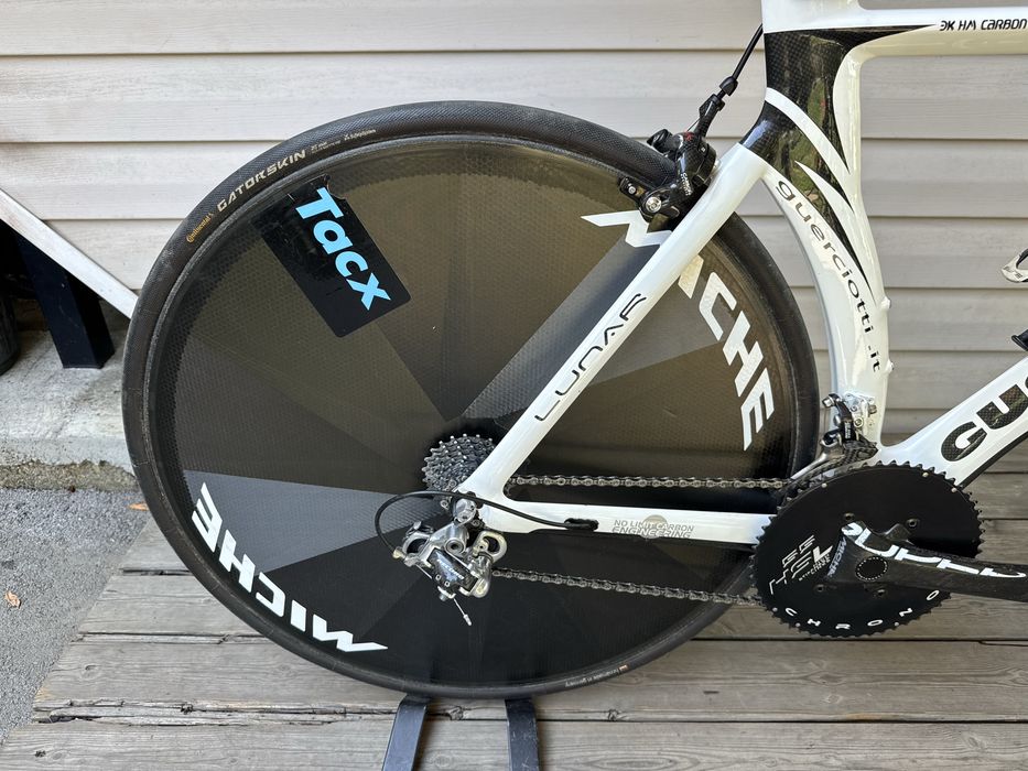 Карбонов велосипед Guerciotti Lunar TT / Time Trial