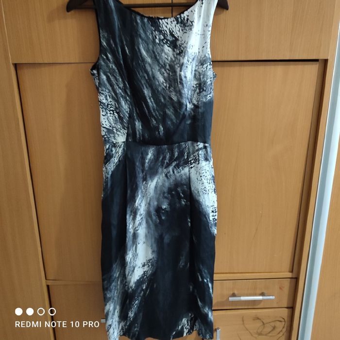 Платья листайте про