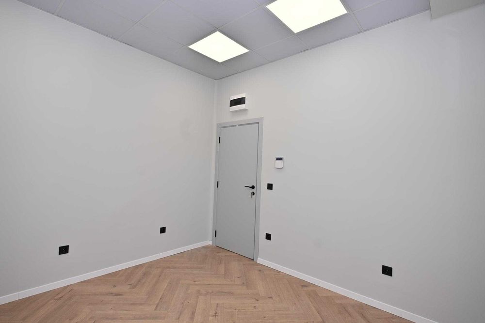 Дава се под наем Офис в Перник, Изток - 86 кв.м за 720 € - Снимка #8