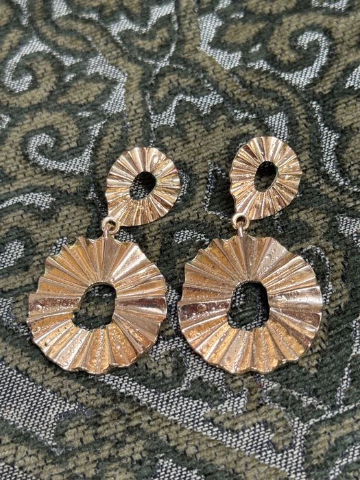 Продам бижутерию разную