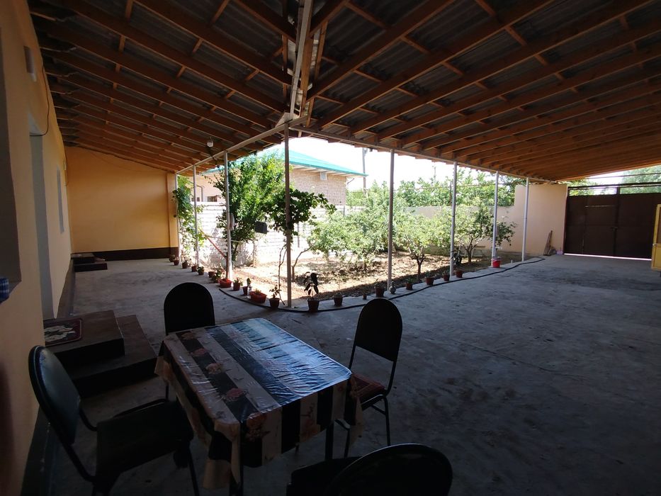 Uy sotiladi sharoitlari yahshi