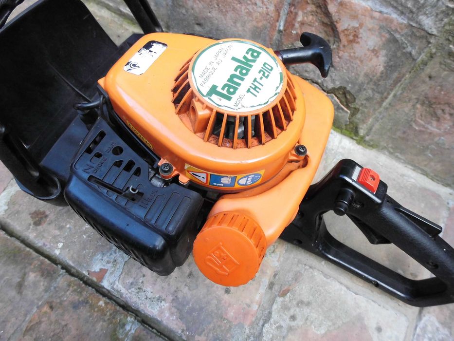 Suflanta Stihl BG 61 si foarfeca gard viu