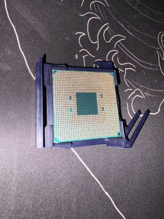 AMD Ryzen 3 3200G