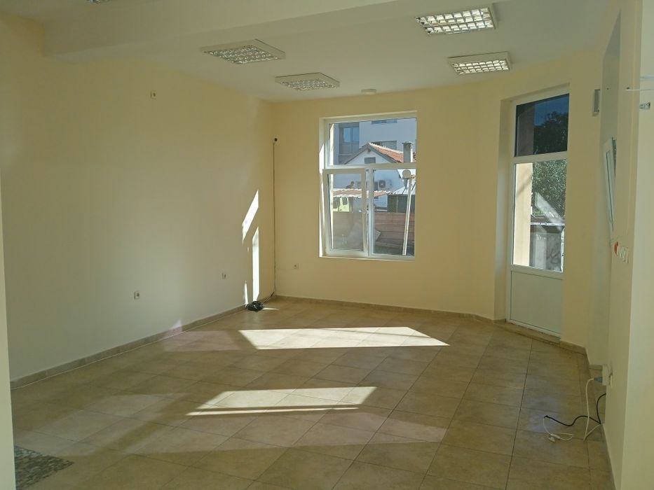 Дава се под наем Магазин в Русе, Родина 3 - 50 кв.м за 255 € - Снимка #3