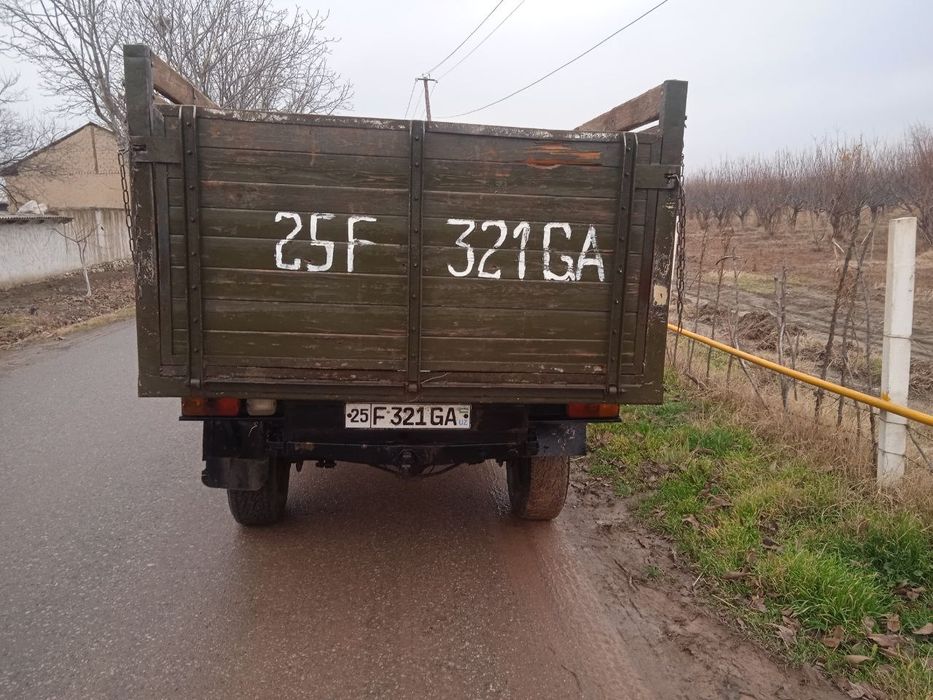 UAZ 3303 yuk mashina