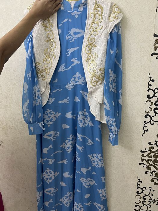 Продаются платья и пальто