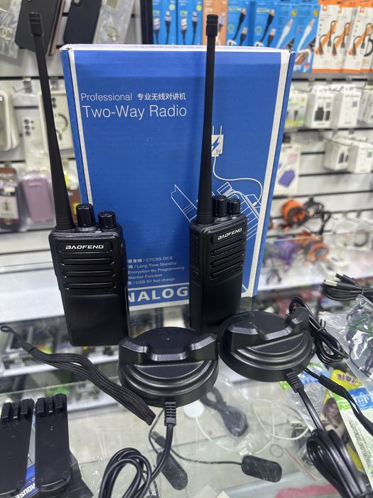 Baofeng C-5  ratsiyasi. Kamplektida 2 ta bo’ladi.  Kamplekti 399 000