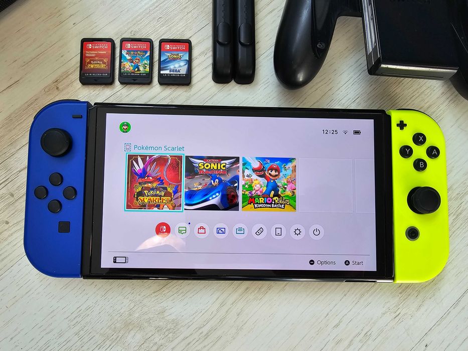 Nintendo Switch OLED + 3 игри