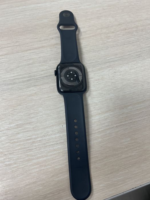 Apple watch 8, 41 мм в хорошем состоянии