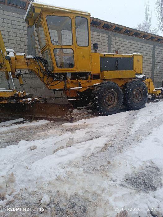 Авто Грейдер дз143