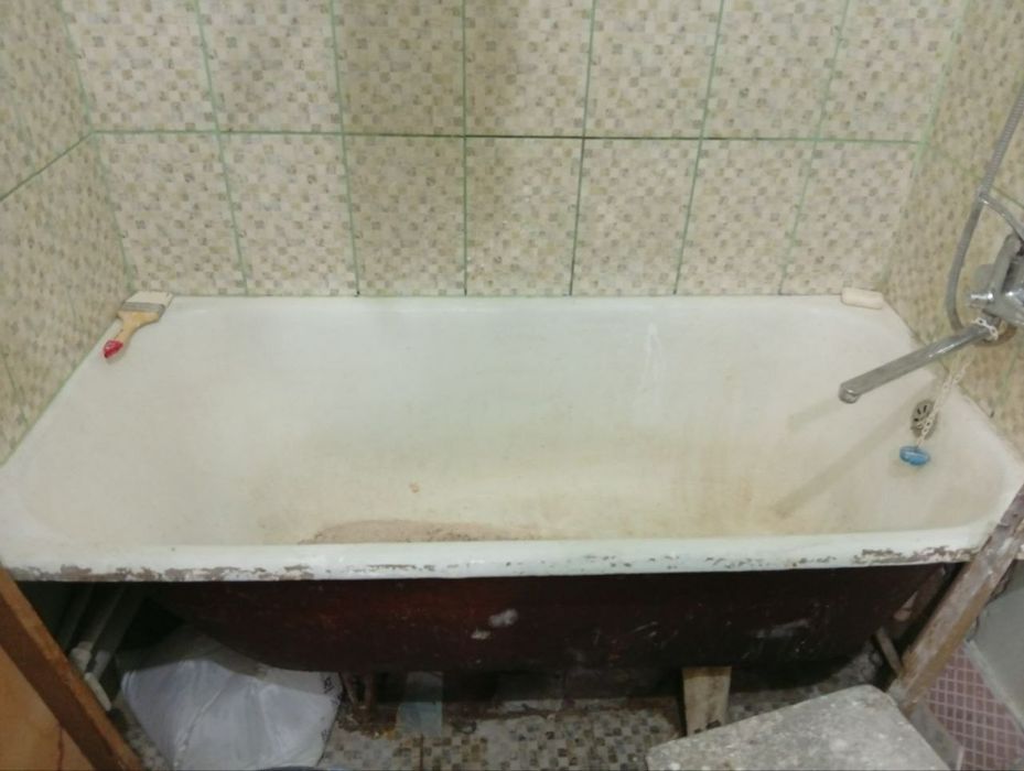 Продаётся Чугунная ванна большая