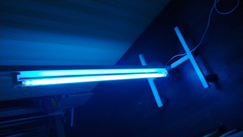 Кварцевая лампа на колесиках