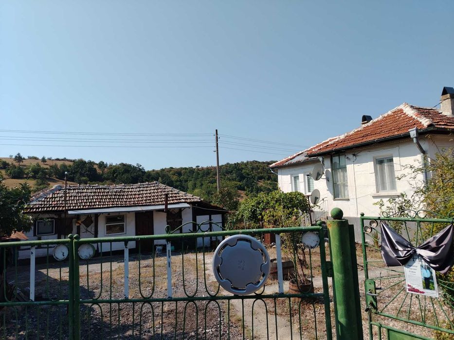Продава се Къща в с. Прекръсте, Област София-област - 75 кв.м за 467 €/кв.м - Снимка #2