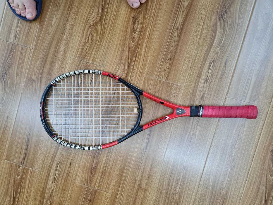 Set: Racheta Fisher, Geanta Tecnopro, 2 seturi mingi Wilson, grip Head