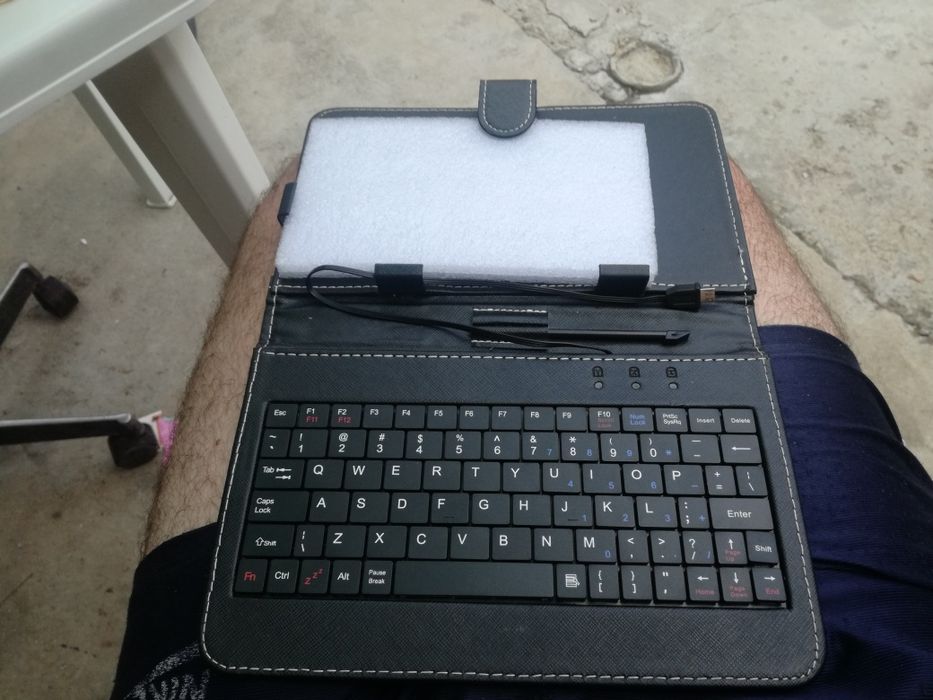 Клавиатура за таблети