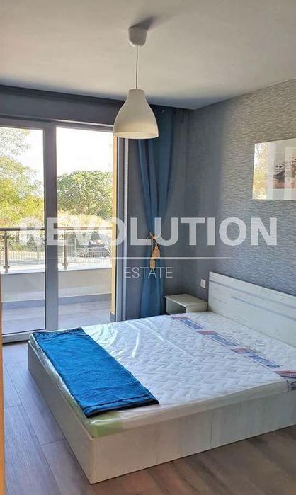 Двустаен апартамент в района на Св.Св. Константин и Елена!